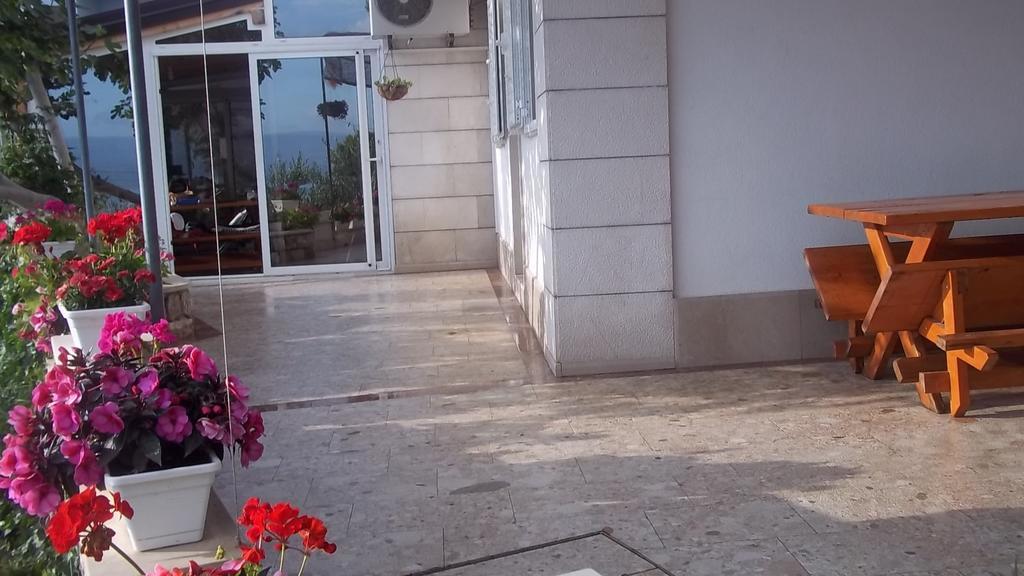 Apartments Kalajzic Omiš Стая снимка